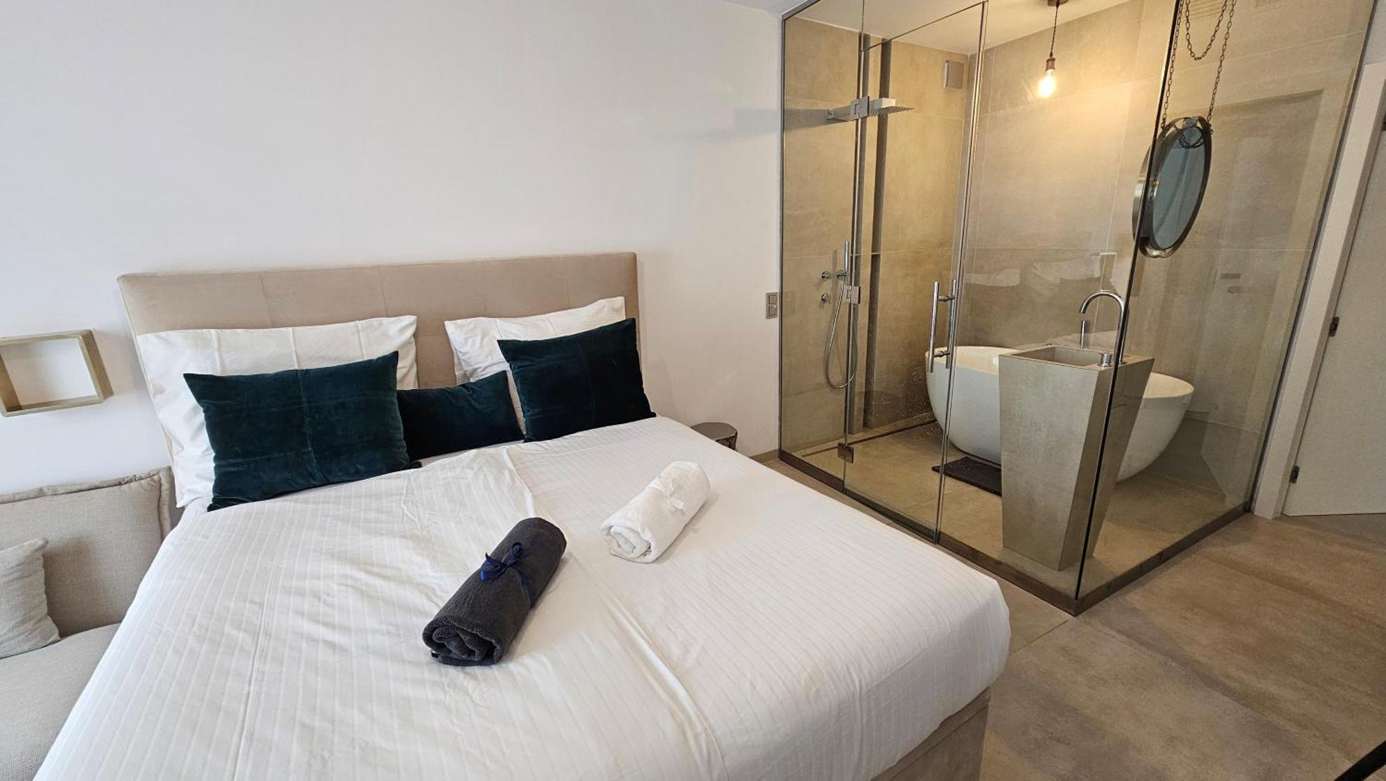 Ferienwohnung Oasis Jacuzzi Retreat Marbella Exterior foto
